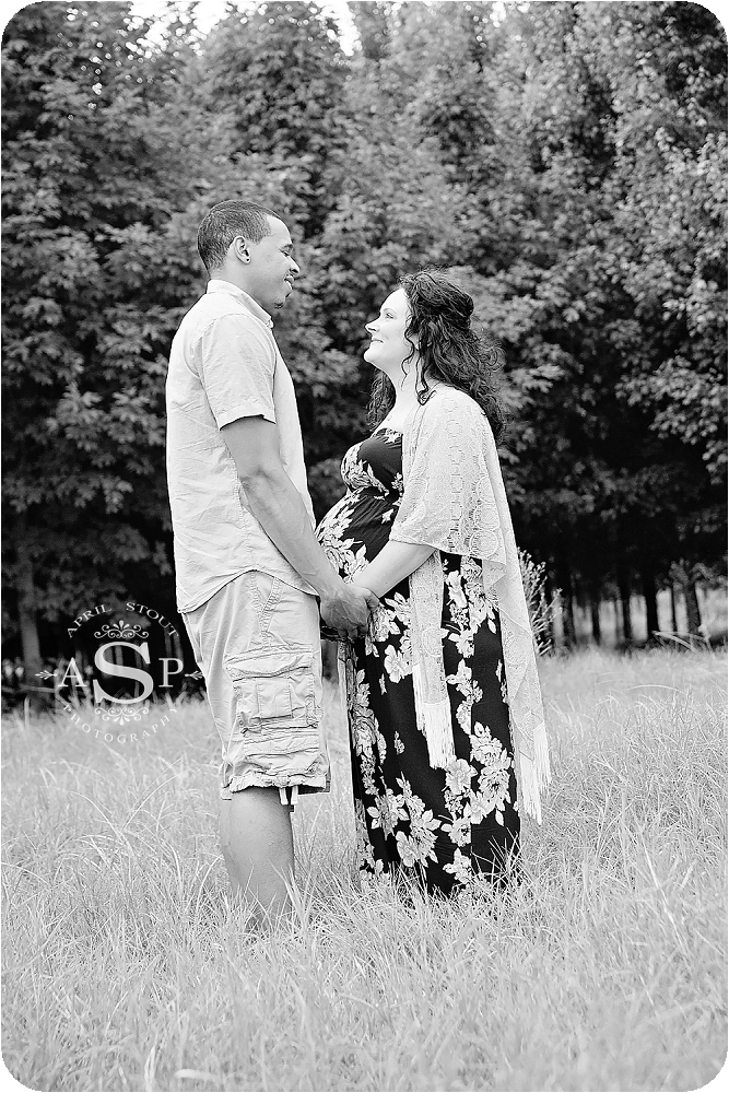 husband-wife-maternity-photography