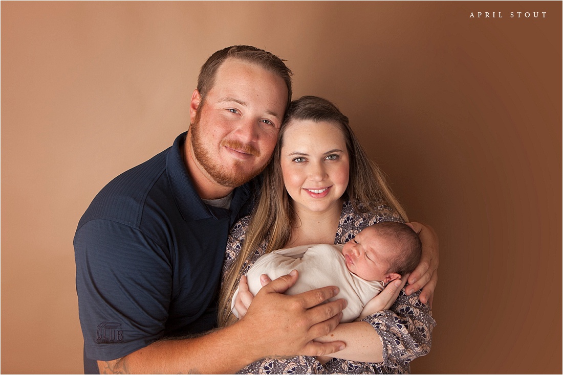 family-photographers-tulsa-oklahoma-with-newborn