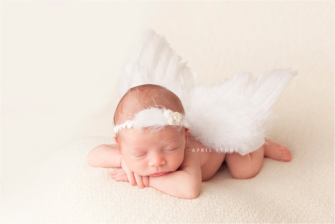 neutral-newborn-baby-girl-pictures-oklahoma-best-newborn-photographer-april-stout