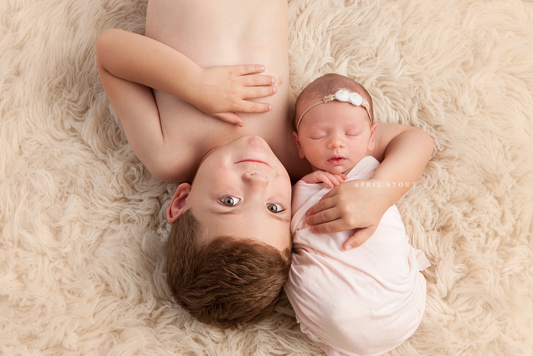 neutral-newborn-baby-infant-girl-portrait-session-Tulsa-Oklahoma