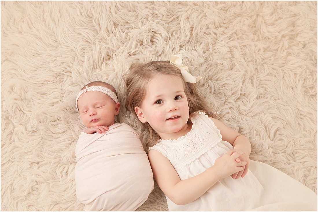 sister-with-newborn-images-oklahoma