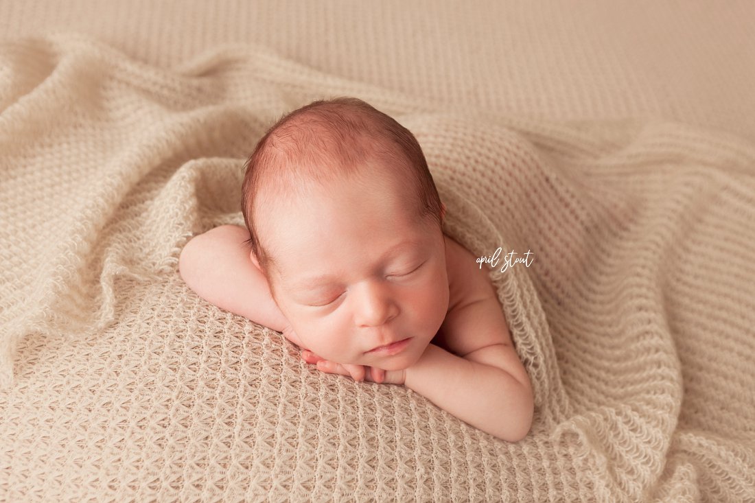 neutral-newborn-photographer_baby-session-Oklahoma