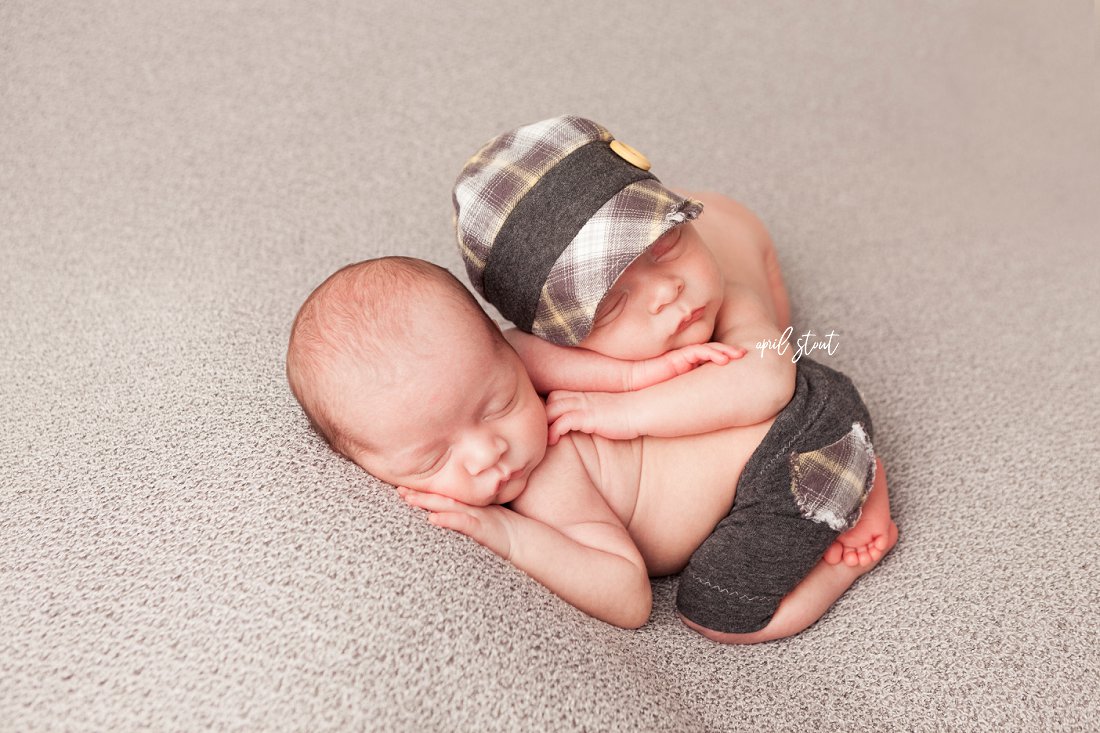 twin-newborn-infant-babies-baby-photographer-April-Stout-Oklahoma