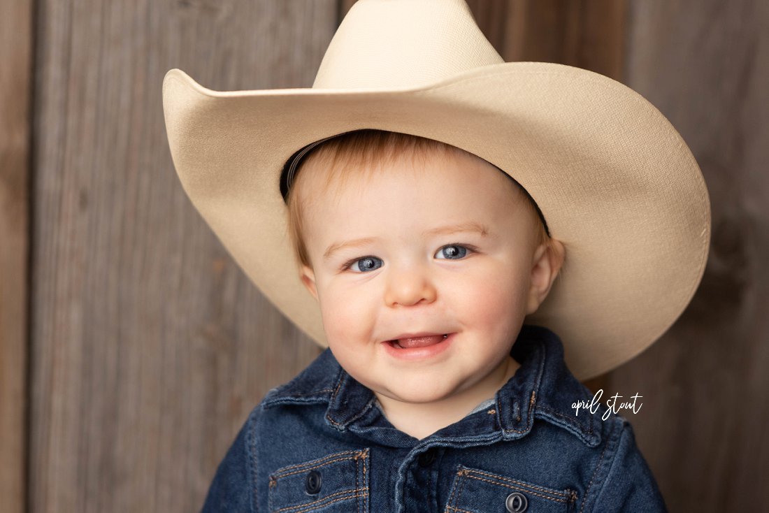 one-year-old-photo-session-Oklahoma-April-Stout