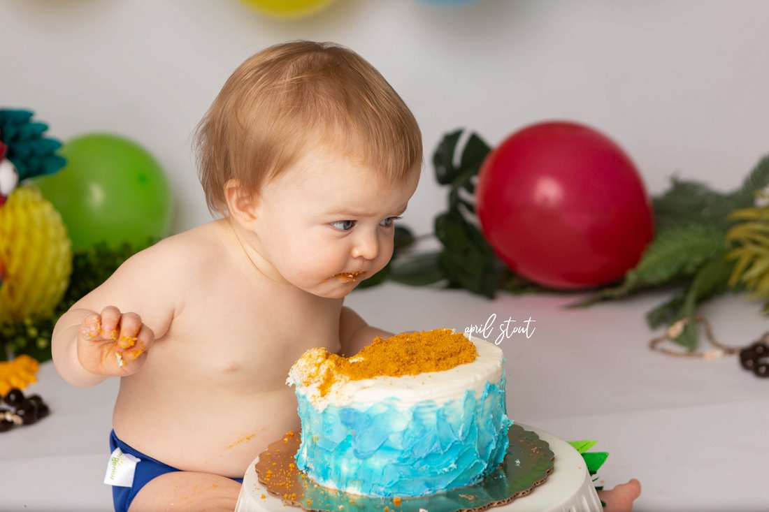 first-bithday-photography-session-Oklahoma-cake-smash