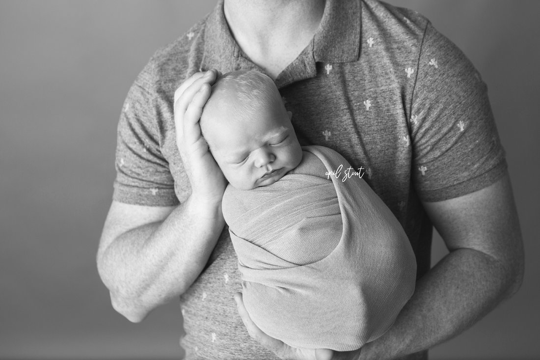 new-baby-boy-with-dad-father-oklahoma