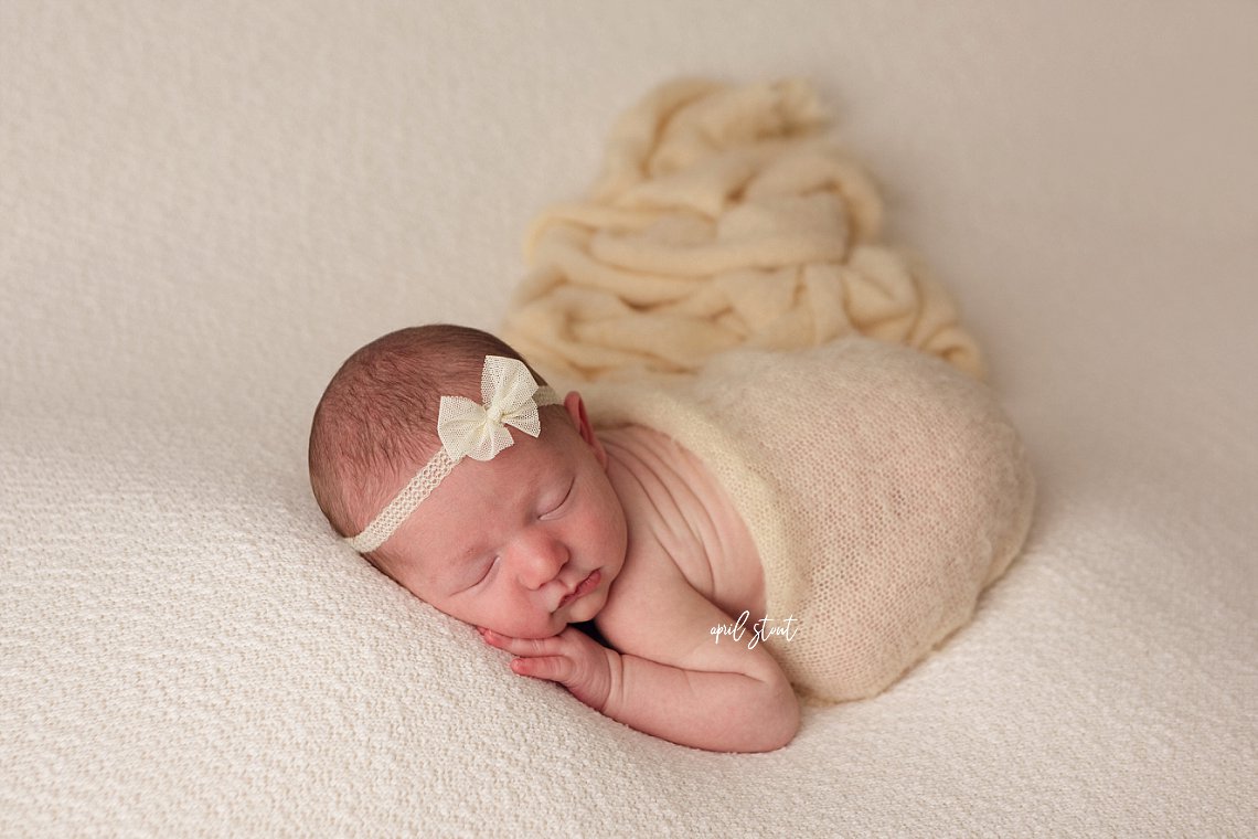 Tulsa Oklahoma newborn photographer April Stout