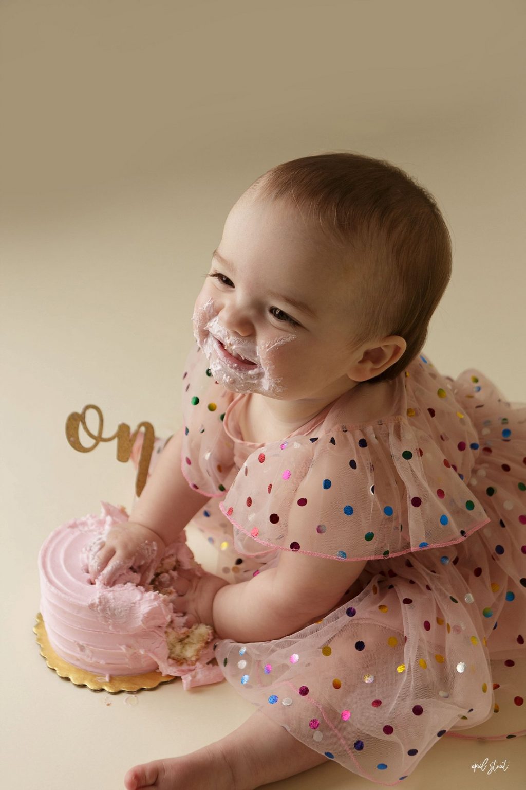 first-birthday-baby-photo-shoot-cake-smash-tulsa-oklahoma-april-stout