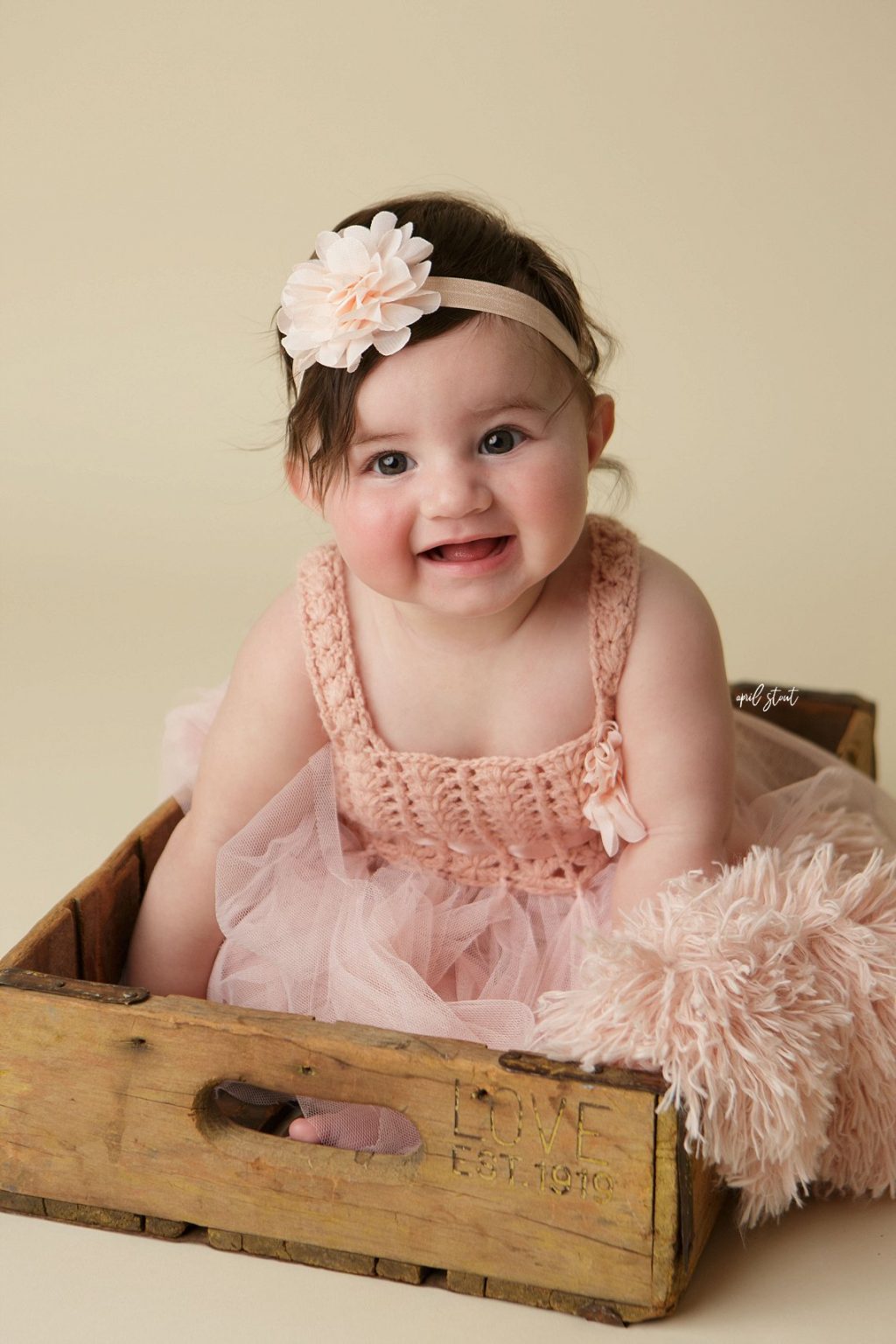 six-month-old-baby-sitter-photographer-tulsa-muskogee-oklahoma