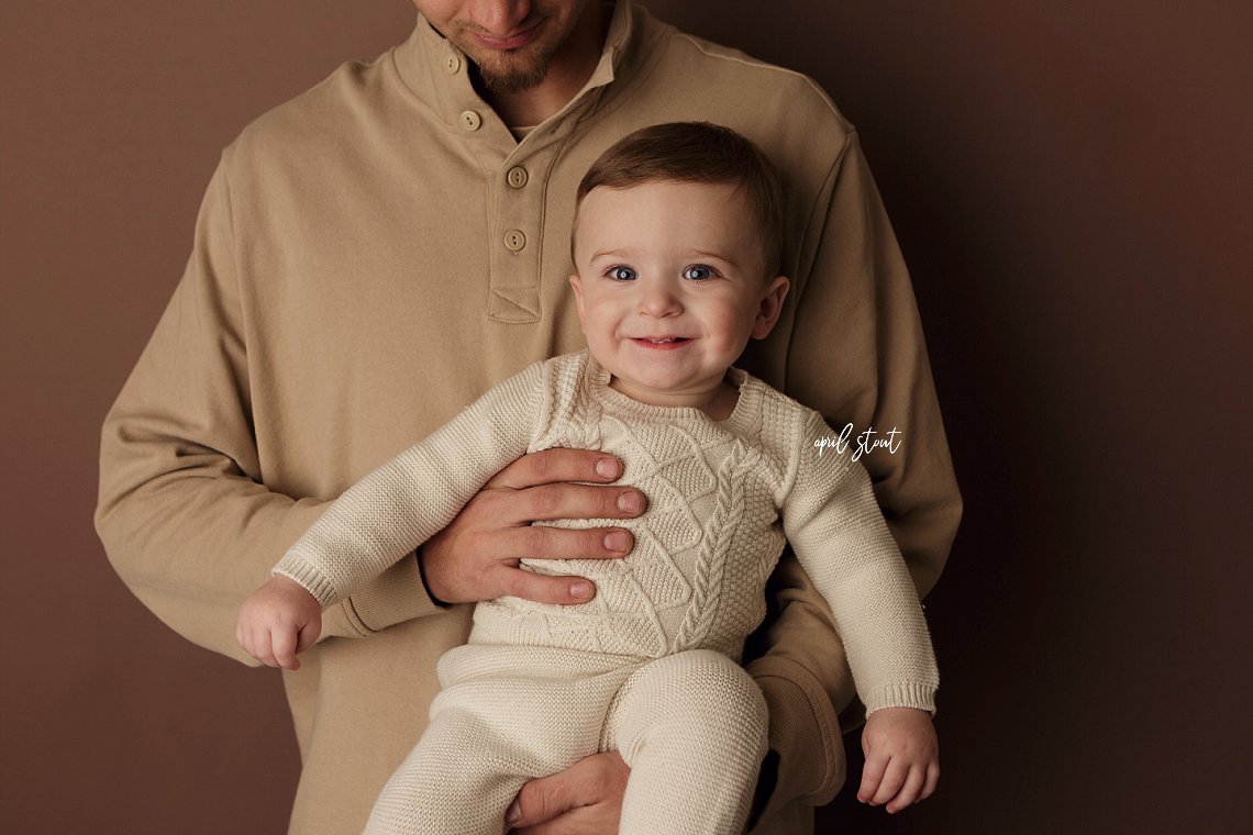 family photographer Pryor Oklahoma first birthday cake smash