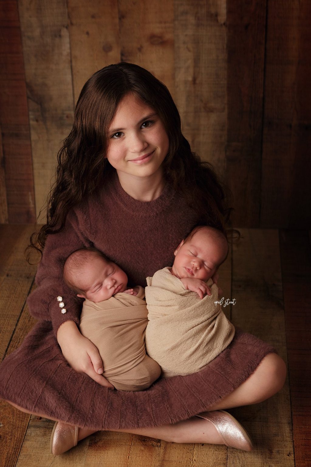 newborn twin sisters baby photography april stout tulsa pryor oklahoma