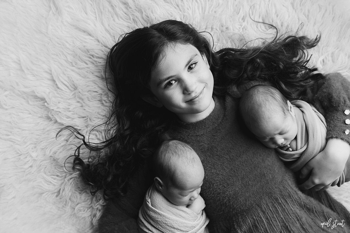 newborn twin sisters baby photography april stout tulsa pryor oklahoma