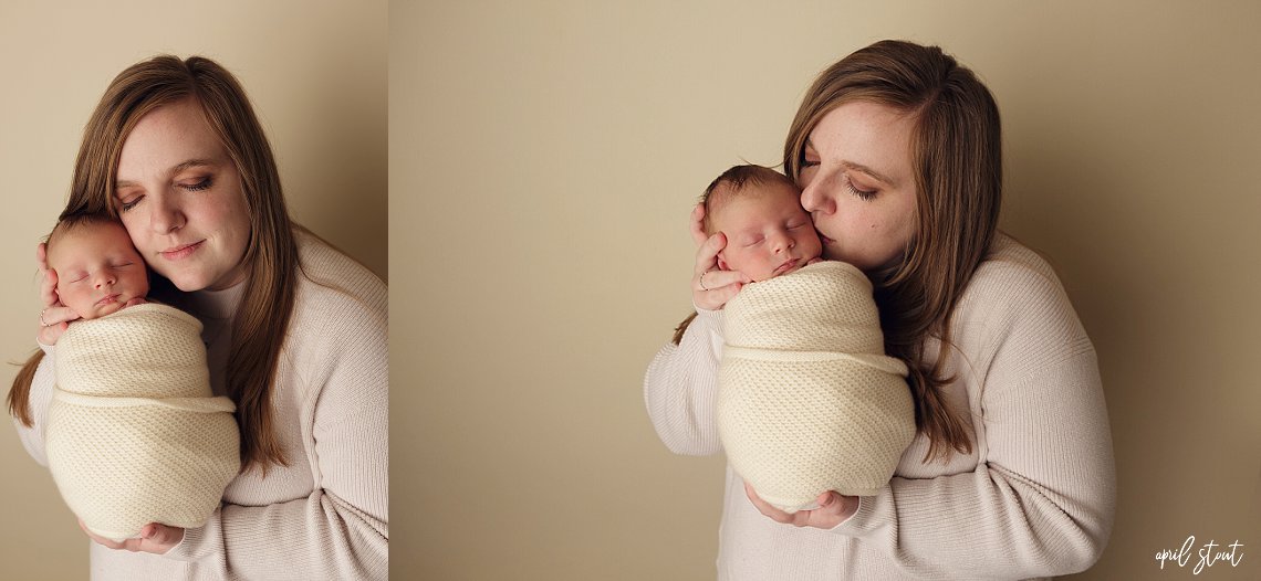 april stout family photographer Broken Arrow Oklahoma with newborn baby