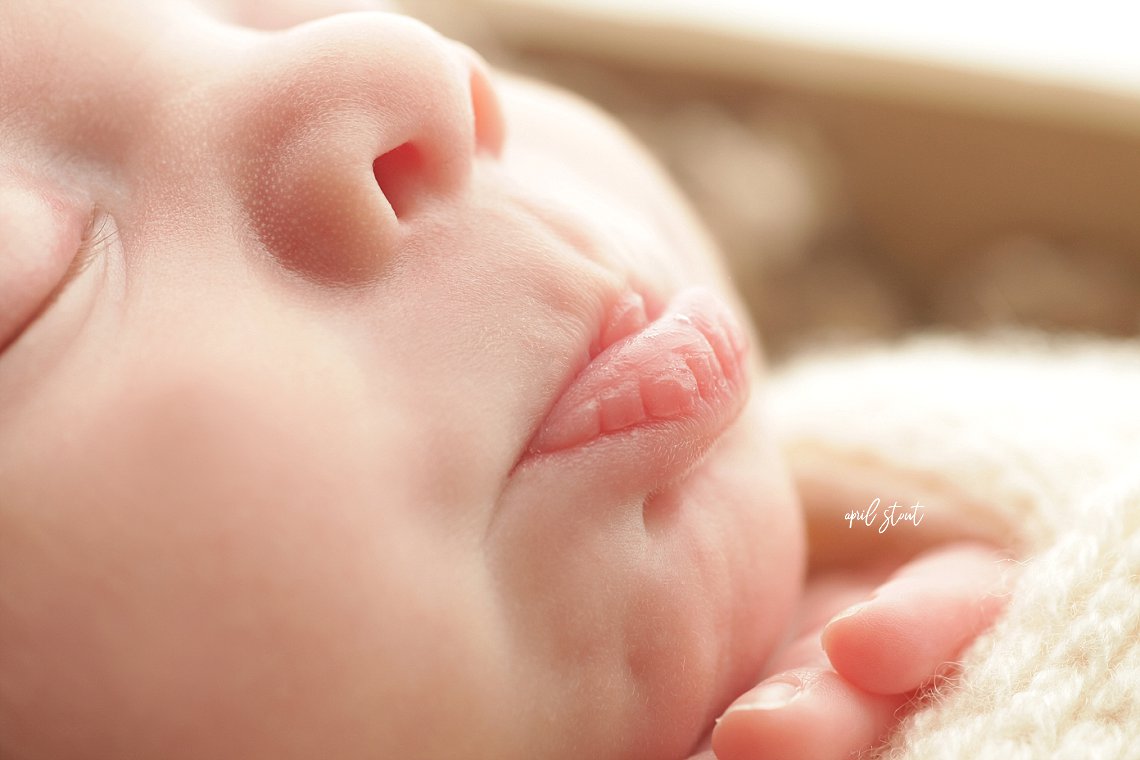 baby pictures in Tulsa Oklahoma with April Stout Photography